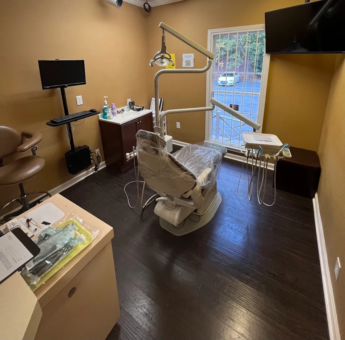 Vivid Smile Dental Center - Photo 2