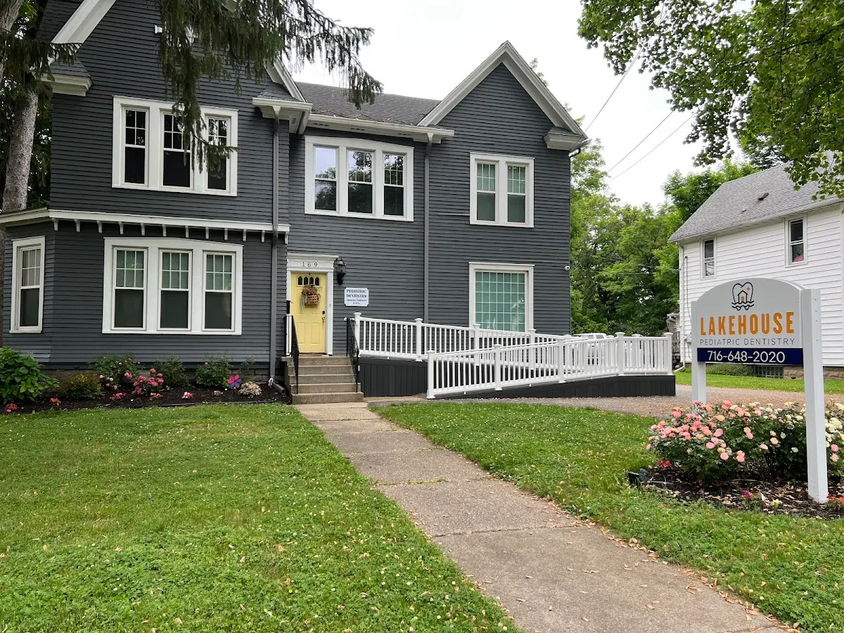 Lakehouse Pediatric Dentistry - Photo 2