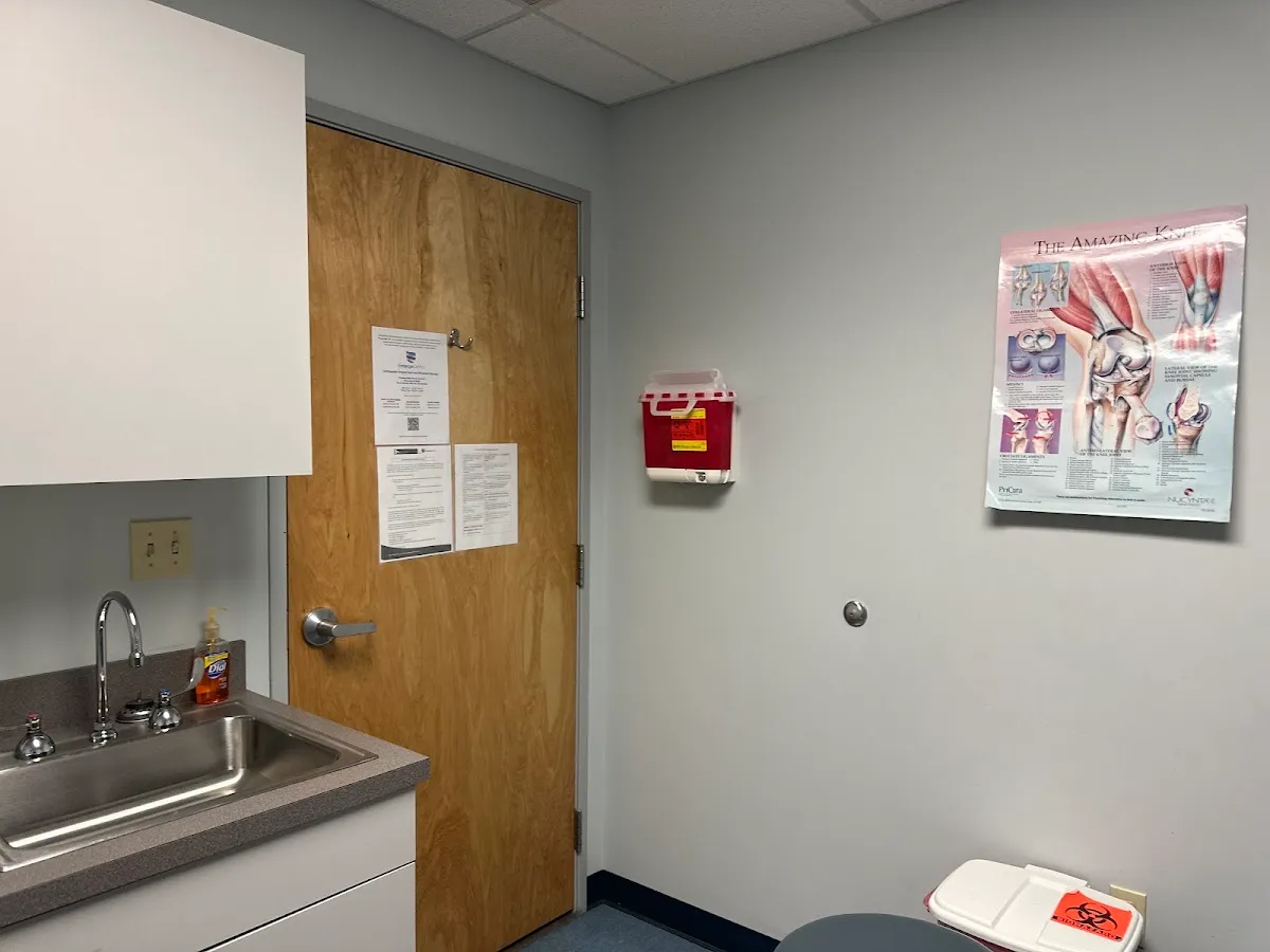 EmergeOrtho Hendersonville, NC | Orthopedic Clinic - Photo 2