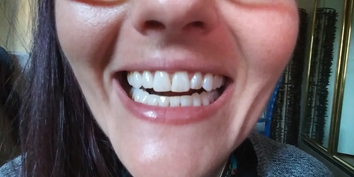 Absolute Dental - Topsy - Photo 3