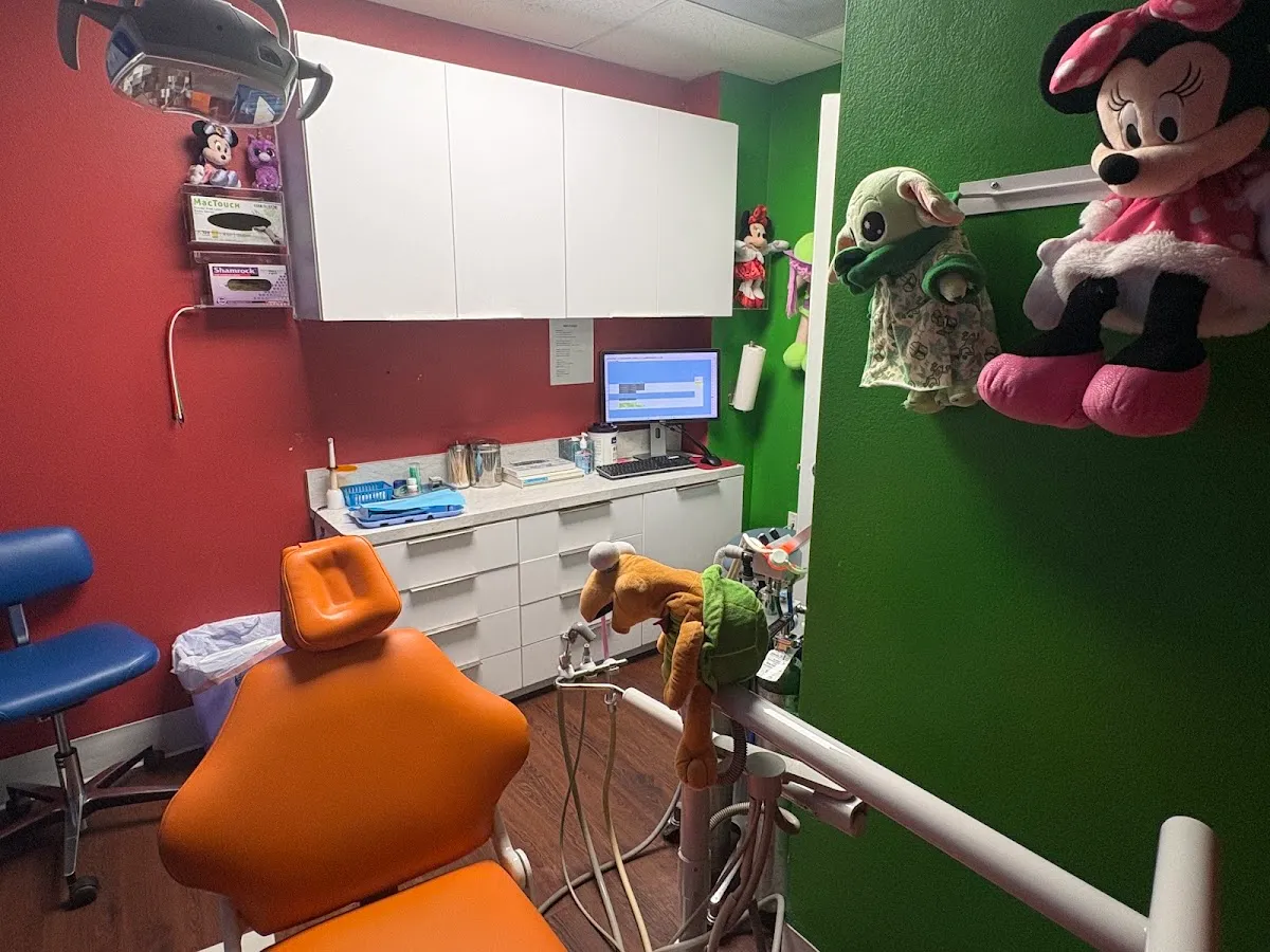 Little Smiles Dental Miami Lakes - Pediatric Dentistry and Orthodontics - Photo 3