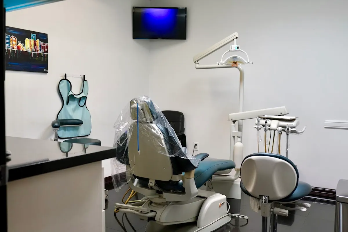 Iman Dental Center - Photo 2