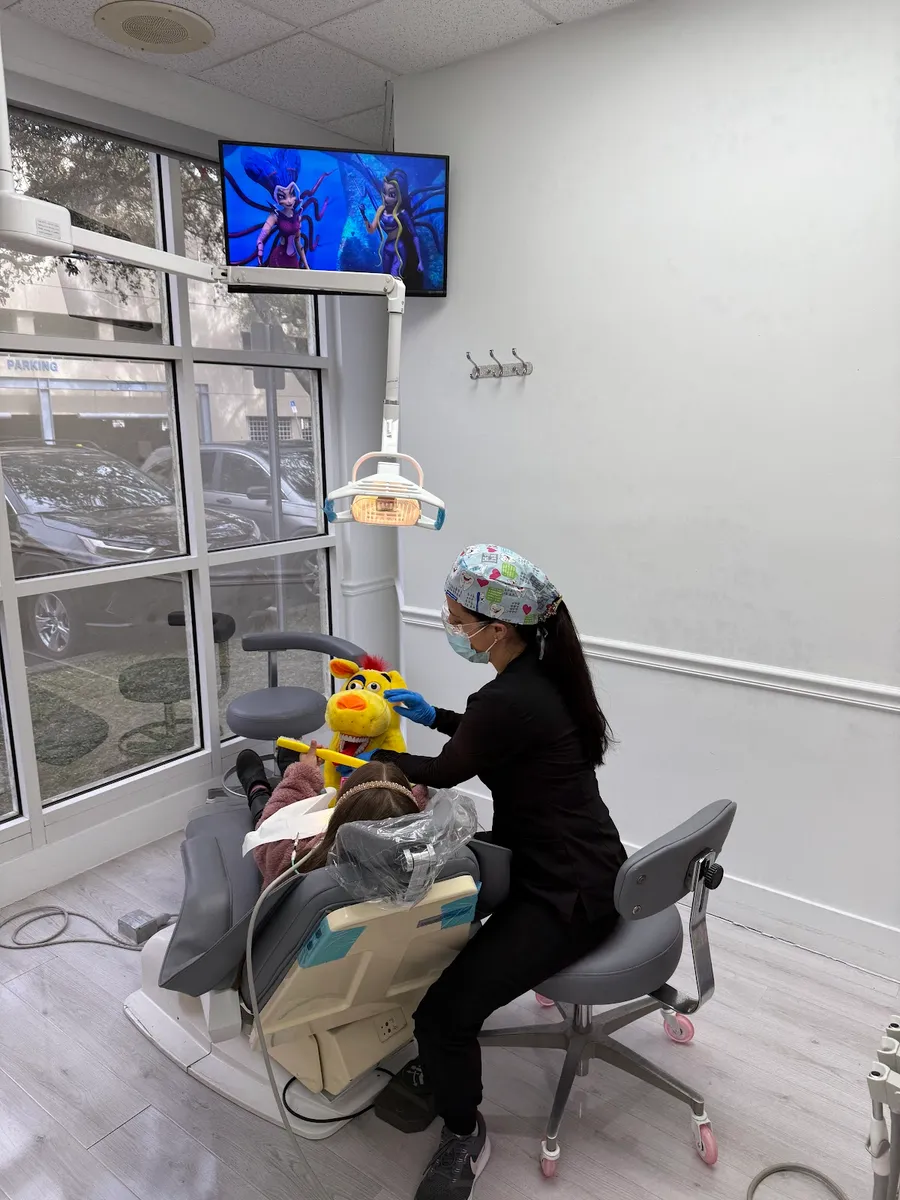 Cool Smilez Family Dentistry & Orthodontics Of Hialeah - Photo 3