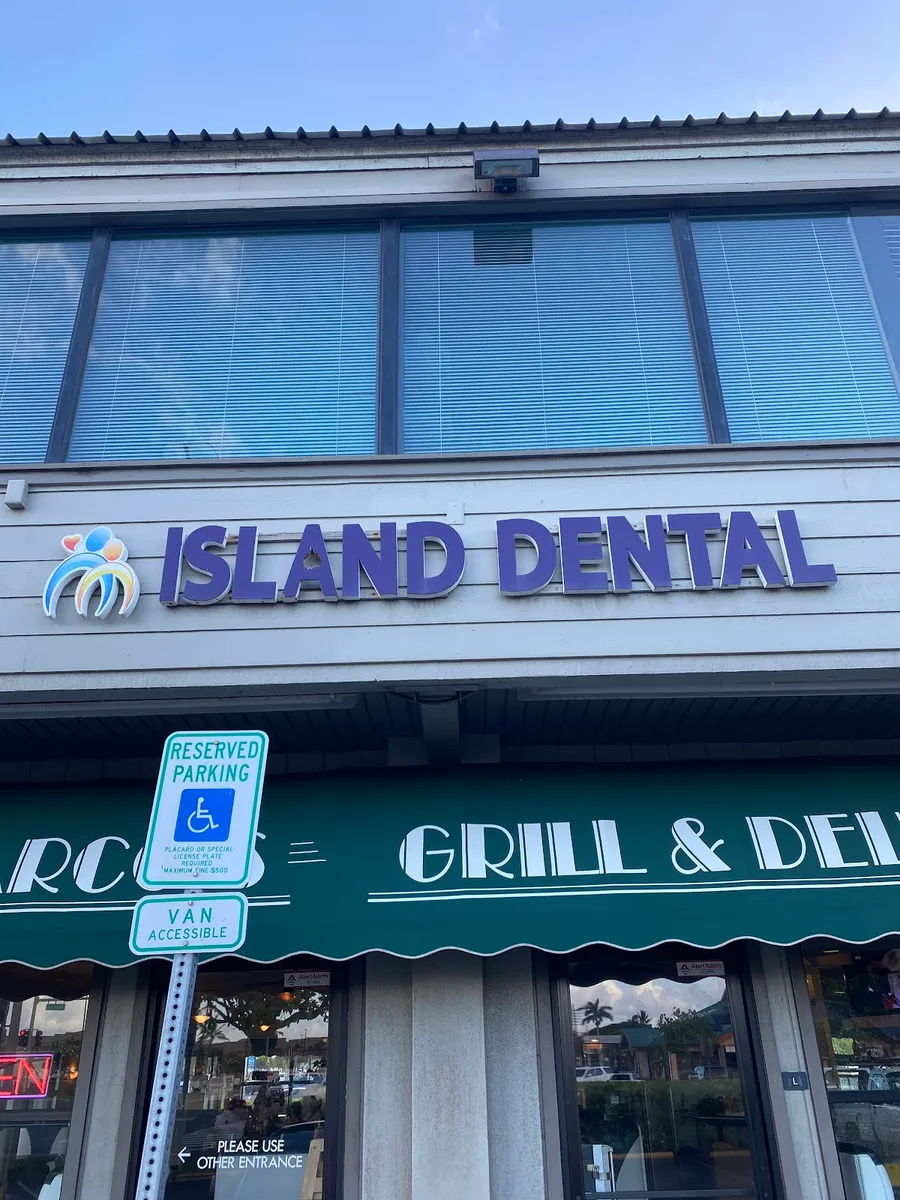 Island Smiles - Photo 1